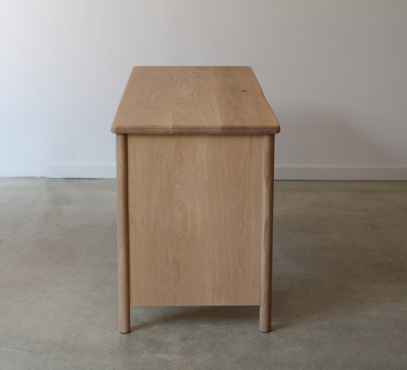 Anton Desk