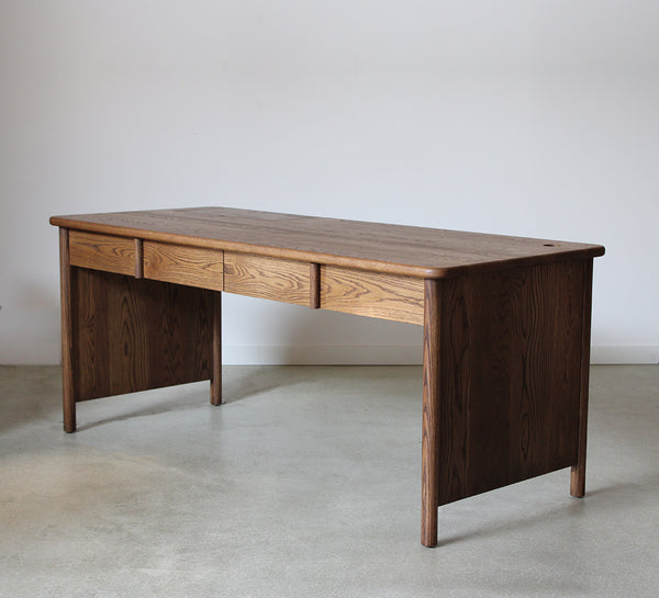 Anton Desk